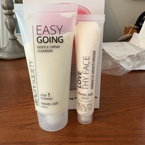 Beauty Society Skincare - Picture 3 of 4